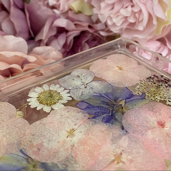 Beautiful Hand Pressed Flower Samsung Galaxy Note 9 Phone Case - Picture 14 of 15